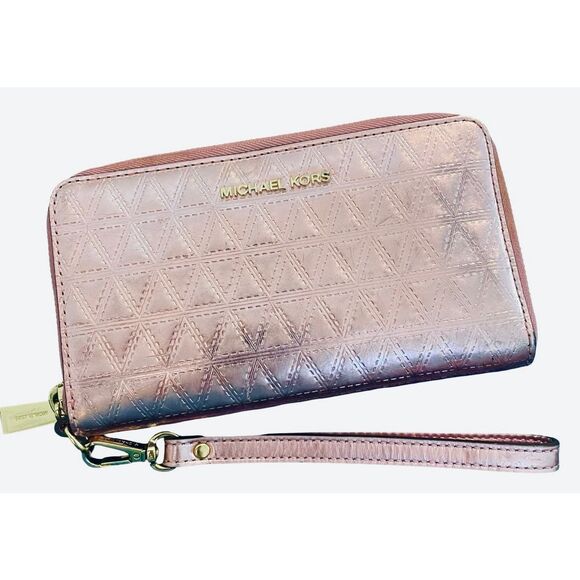 Michael Kors Handbags - Michael KORS Multifunction Phone Case Wristlet